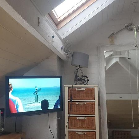 Le Studio Attic , Fridge Tv Microwave, Chester Exterior photo